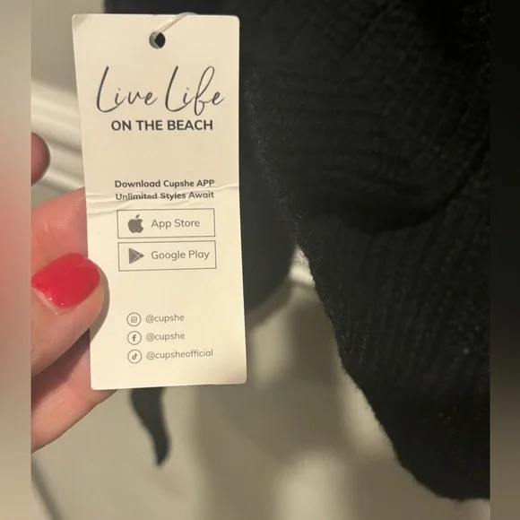 Women's Holiday Black Top with Silver Stunning sequence Bow - Size XL NWT - Picture 11 of 16